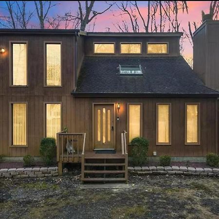 Cozy Cabin At Poconos With Hot Tub And Fire Pit East Stroudsburg Eksteriør bilde