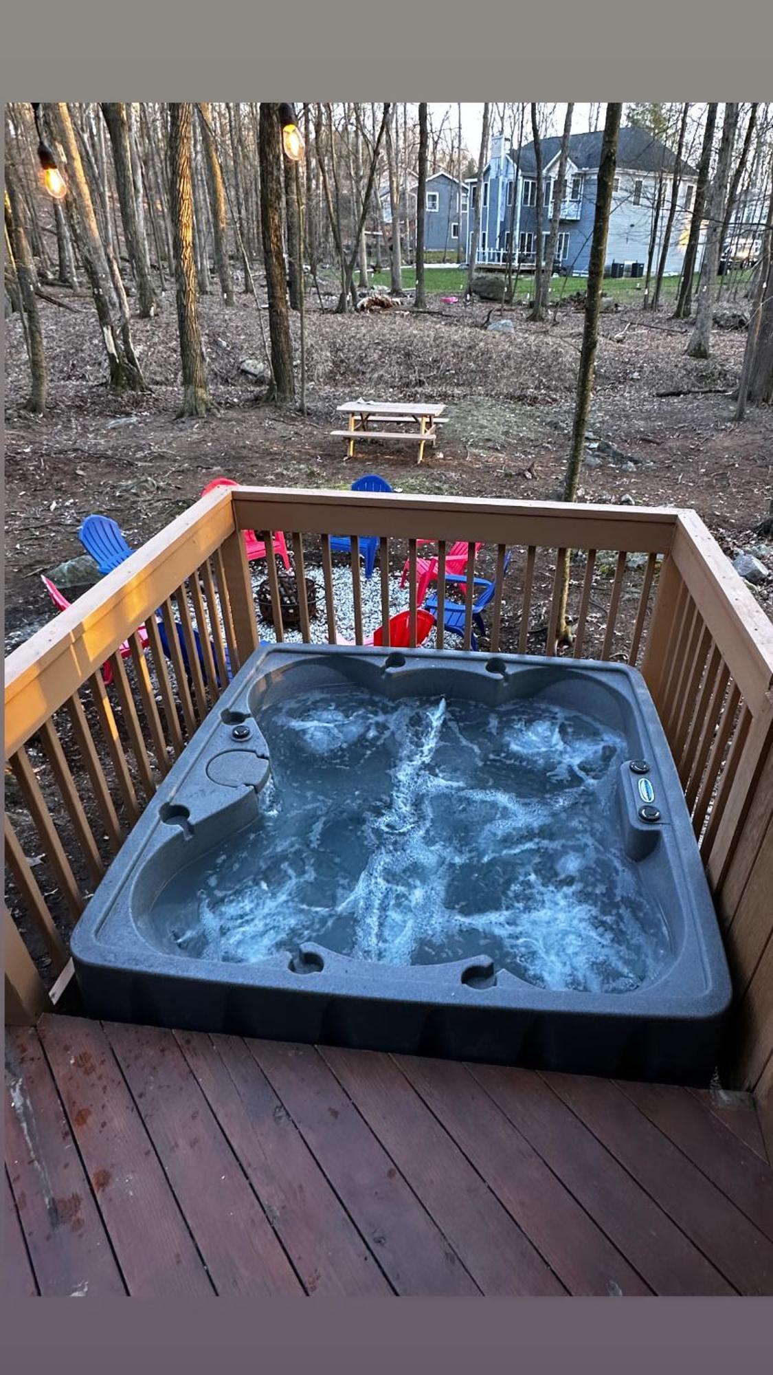 Cozy Cabin At Poconos With Hot Tub And Fire Pit East Stroudsburg Eksteriør bilde