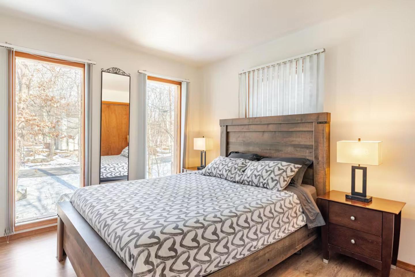 Cozy Cabin At Poconos With Hot Tub And Fire Pit East Stroudsburg Eksteriør bilde